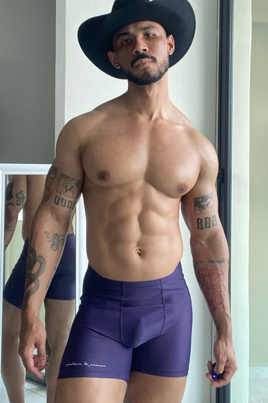 Lustrous Scrunch-Butt 4.5" Bike Shorts - Sugar Plum